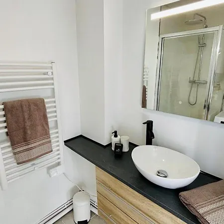 Confortable T2 Moderne Pres Du Metro Apartment *